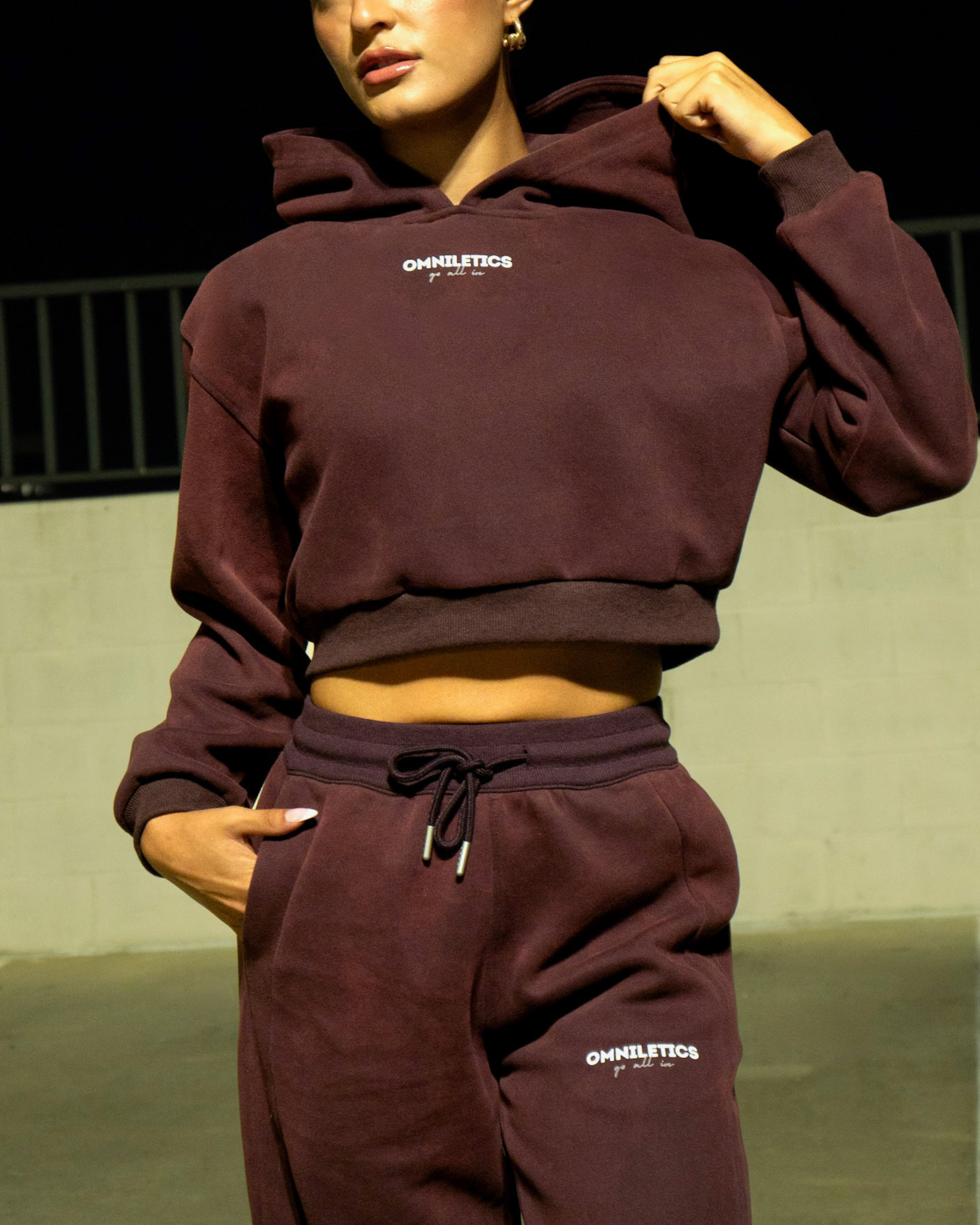 Essential Cropped Hoodie